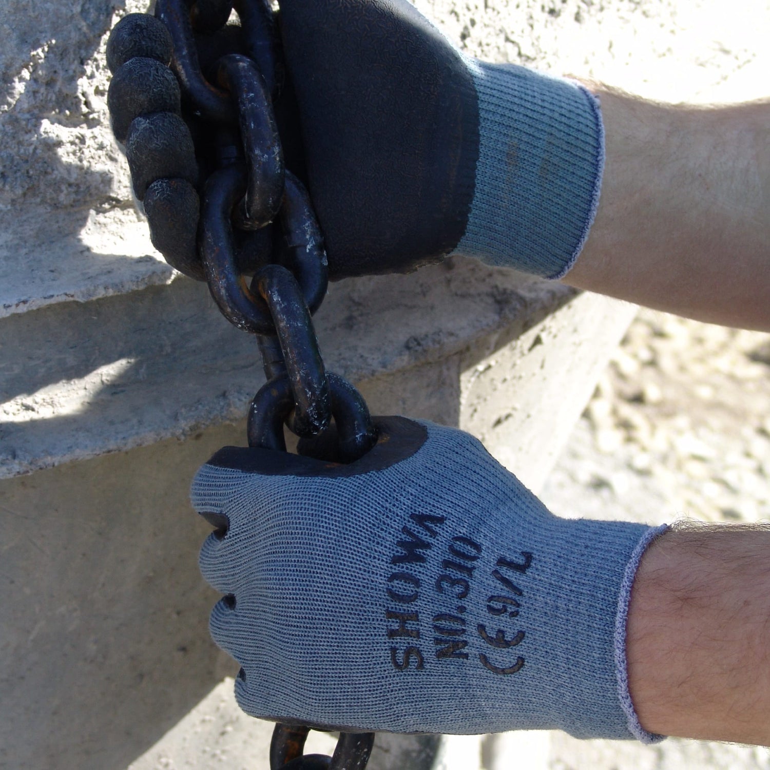 SHOWA 310 Builders Safety Work Gloves with Textured Grip in Black