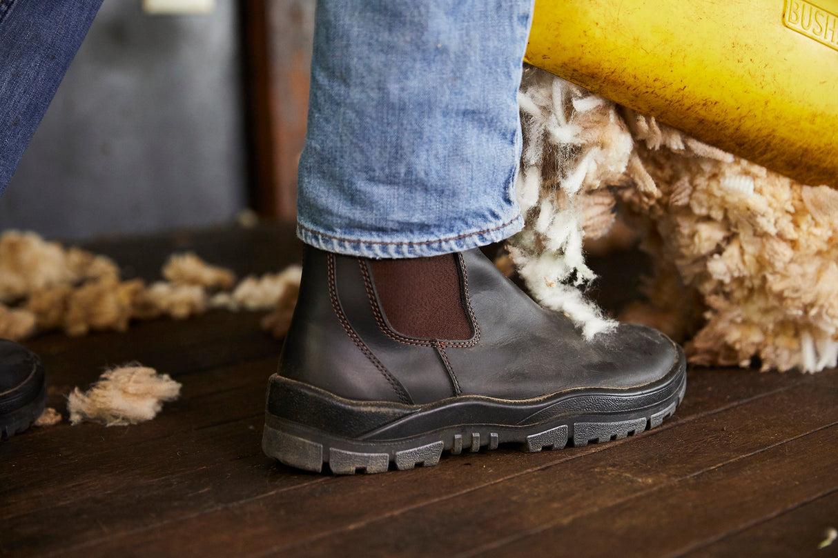 Mongrel 240090 Elastic Side V-Cut Boot Brown Work Boot