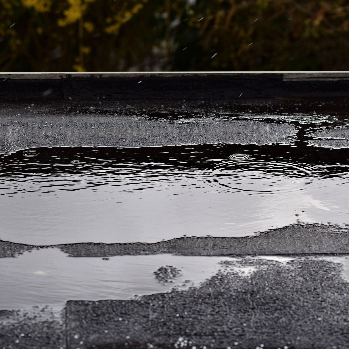 Trade Roof Repair Coating for Flat & Pitched Roofs - Low VOC - Black/Grey - 5/10/20kg