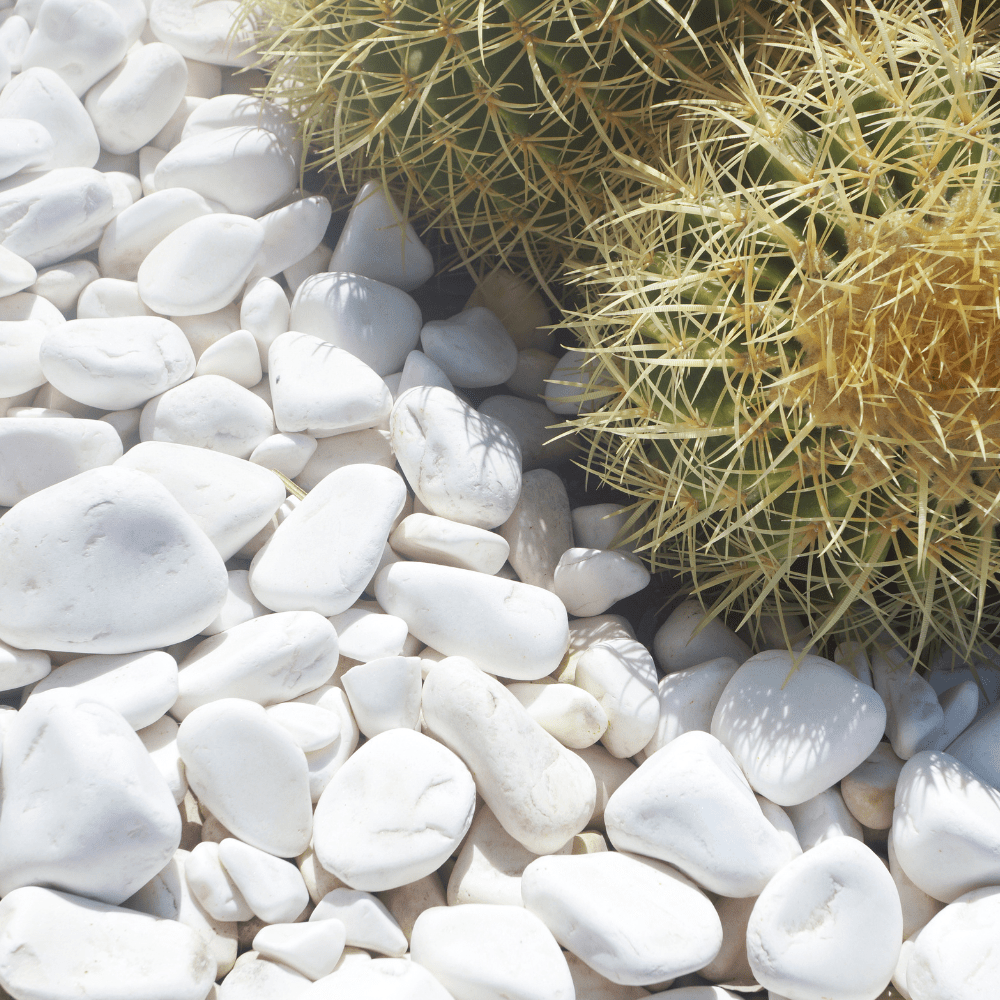 White pebbles 20 to 40mm Bulk Bag